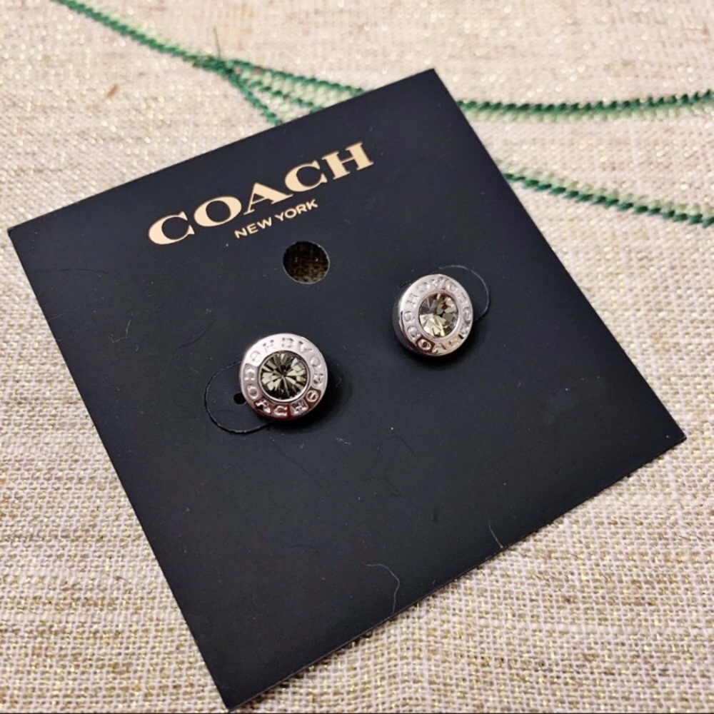 Coach Set - Picture 3 of 5